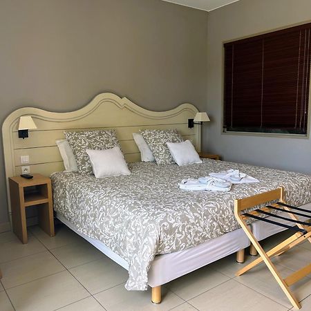 Suite Superieure Domaine Du Golf St Endreol, 1 A 2 Personnes Ла-Мот Экстерьер фото